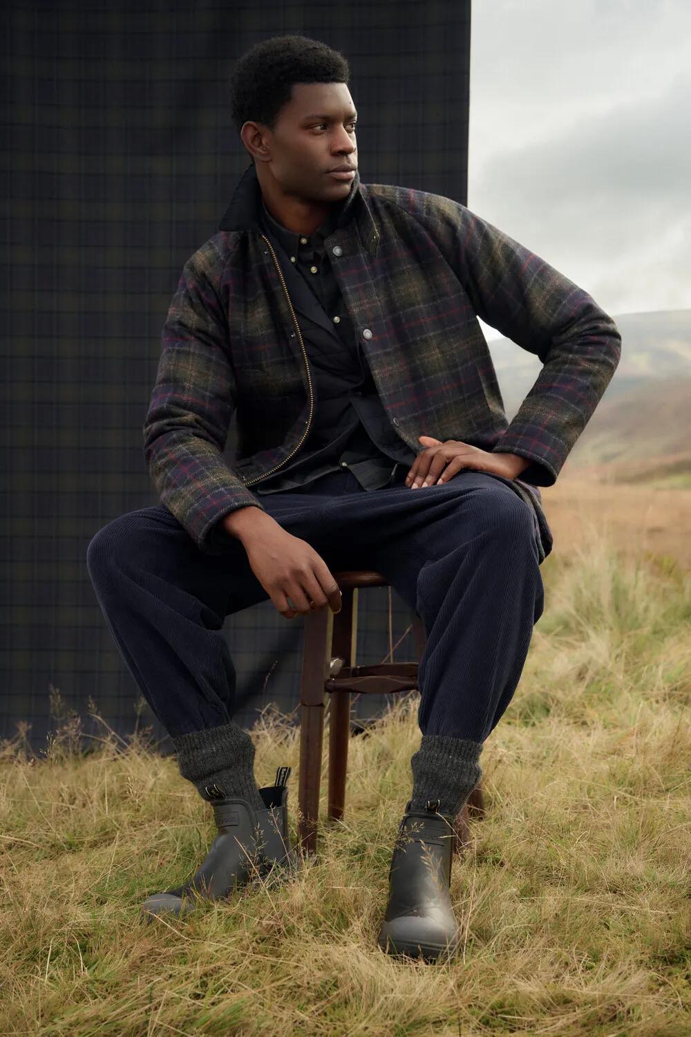 BARBOUR_STEFFL_AW26 Barbour Tartan Reimagined Modern Heritage - Tartan Bedale Wool Jacket MWO0313NY91_ Paxton Apron Derby MFO0849BR92