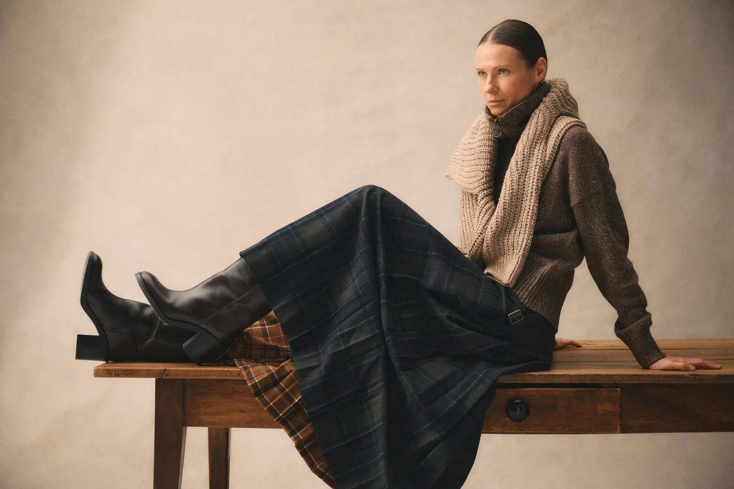 BARBOUR_STEFFL_AW26 Barbour WSW Knitwear - Lavensdale Half Zip Knitted Jumper LKN1579BE74_ Hazelwood Midi Skirt LSK0169MI11_ Alderney Knitted Jumper LKN1835BE93 _4_