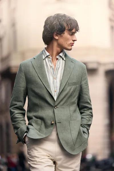 ETON_STEFFL_Campaign_GreenShirt02