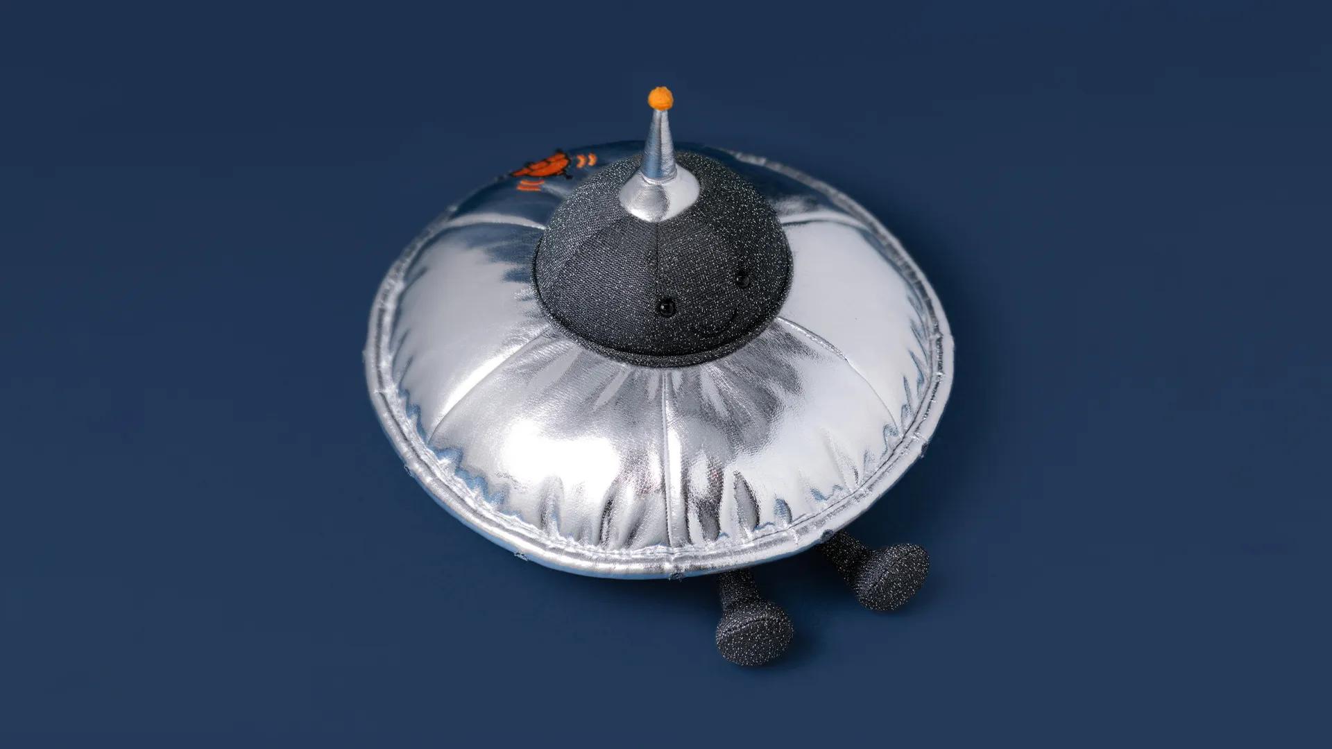 JELLYCAT_STEFFL_Space Details - 1920 x 1080_0001_A2CRAFT-Amuseables-Jellysaucer-Navy-Detail-Shot-1